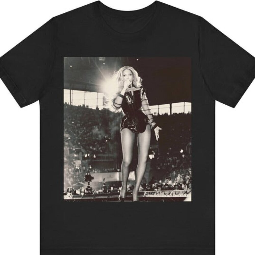 Beyonce Fierce Live Performance Pop Star Graphic Unisex T-Shirt